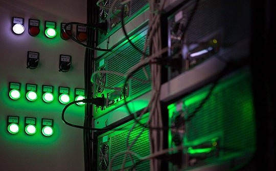金色前哨丨彭博社:比特币网络比以往任何时候都更中心化?