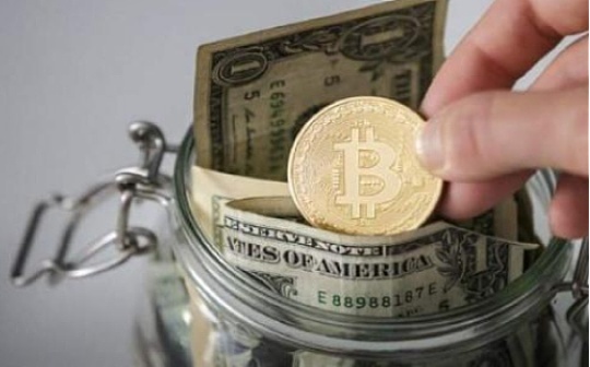 金色早报 | 比特币一度突破33000美元