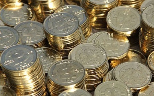 比特币冲上5万美元 国际“金融大咖”仍怀疑其身份