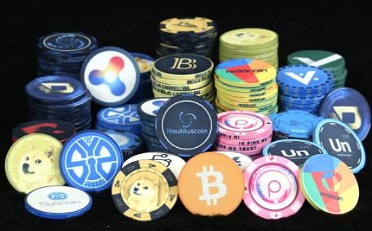 FRAX:链上多维度数据对比 谁在稳定币大战拔得头筹？_USD