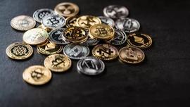 USDT:稳定币月报：USDC、DAI等新兴稳定币借DeFi场景挑战USDT？_稳定币
