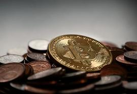 CRO:比特币减半两周后数据对比，哪些变了哪些没变？_如何挖以太坊币
