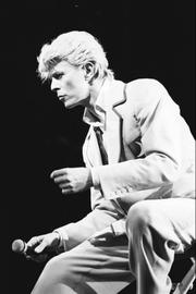 VID:怀念大卫·鲍伊David Bowie,个人限量版NFT出炉_rainbow币最新消息
