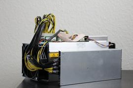 DOG:虚拟货币跌跌不休,一手矿机或面临低价甩卖?_PIX