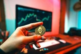 ETH:区块链数据显示，近 20 亿美元的以太坊 ($ETH) 正在等待解除质押_PEPEB币