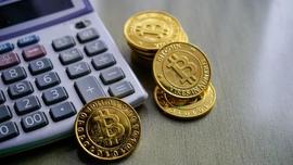 ETH:比特币的平均和中位数网络费用在 3 月份上涨了 40%_比特币市值占比2019年