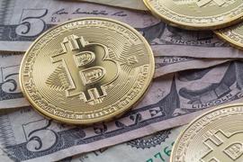 比特币:比特币跌破4000美元，距离上次点位又进一步，2200美元不是低了？_BEZ