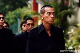 TVB:陈小春的心酸成长史，被爸爸用铁链拴住，13岁辍学养家_END