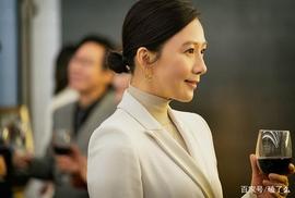 :《夫妻的世界》收官金喜爱身价提升，网传其每集片酬达46万人民币_