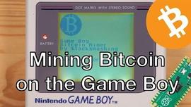 比特币:残暴！国外小伙用Game Boy掌机挖矿比特币，挖一枚要百万年！_GAME