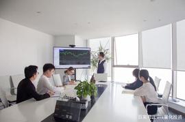 比特币:数字货币量化交易到底怎么赚钱的？怎么交易的？_比特币价格