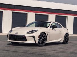 BRZ:折合人民币约16.41万起，全新丰田GR86日本售价公布_COM