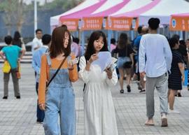 CAR:大学“高数”食堂火了，微积分是WiFi密码，食堂布景也很神奇_BCM价格