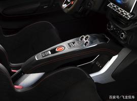 INE:法系精品跑车,造型独特,295匹马力4.4s破百,还有后驱技术_PINE