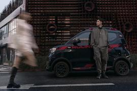 LING:最大续航300km，载四个人没压力，来看看宏光MINIEV GAMEBOY_MINI
