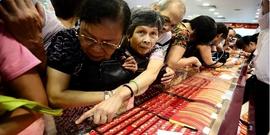 :这里不是中国！不会有人惯你们！中国大妈，已经成为“世界公害”_