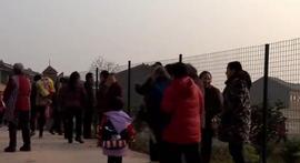 比特币:2014年四川村民河边钓鱼时，意外捡到一张带血纸币，牵出惊天命案_比特币