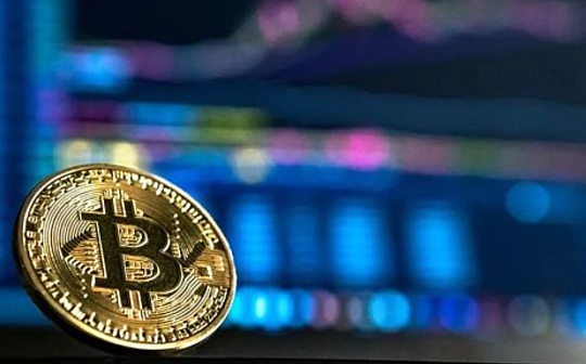 ARB:金色早报 | 德国最高的塔楼上出现巨型比特币LOGO的投影_STARB币